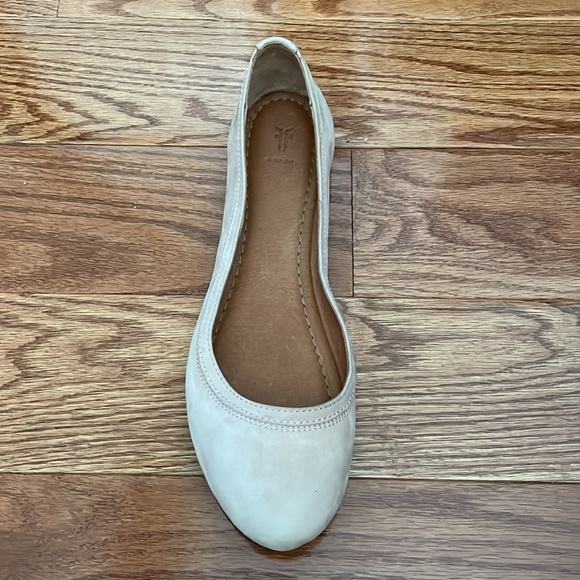 Frye Cream Leather Flats - Picture 4 of 9